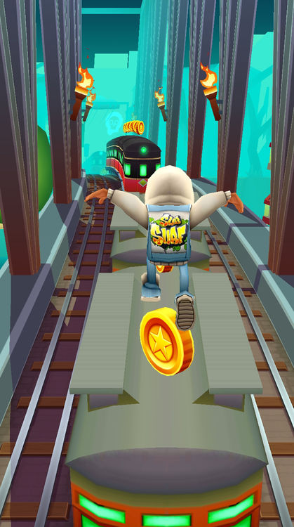 Subway Surf Halloween 🕹️ Play Now on GamePix